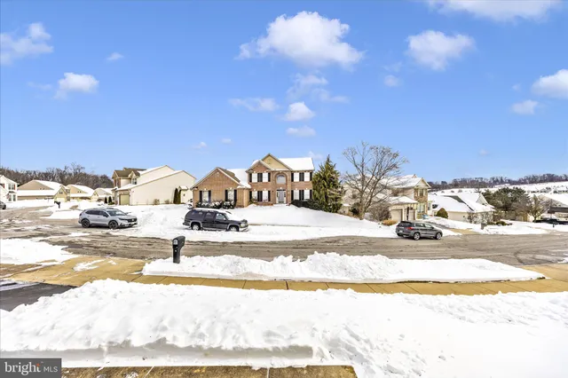 $399,750 | 7523 Seneca Ridge Drive, York, PA 17403