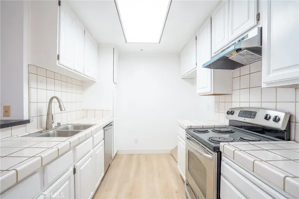 $2,790 | 222 South Central Avenue, Los Angeles, CA 90012
