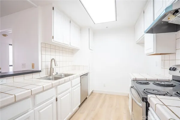 $2,790 | 222 South Central Avenue, Los Angeles, CA 90012
