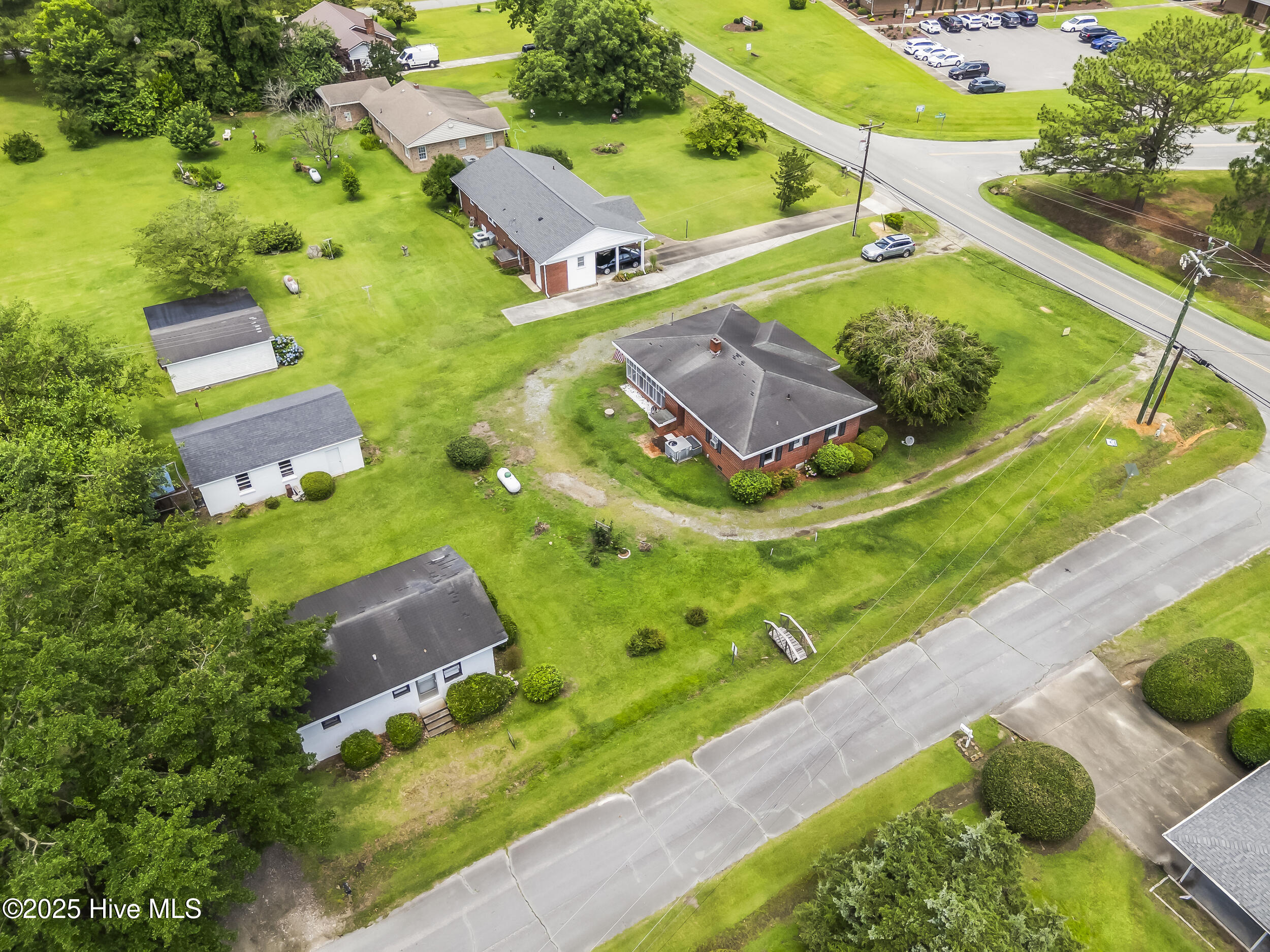 500 Rowan Road Clinton, NC 28328 - Photo 38 of 43 dji_fly_20250611_122542_0681_17496591842
