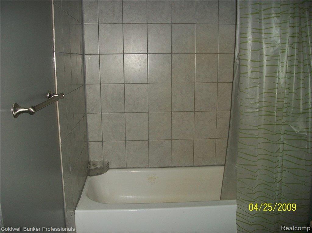 606 North Fairgrounds Road Imlay City, MI 48444 - Photo 8 of 9 031