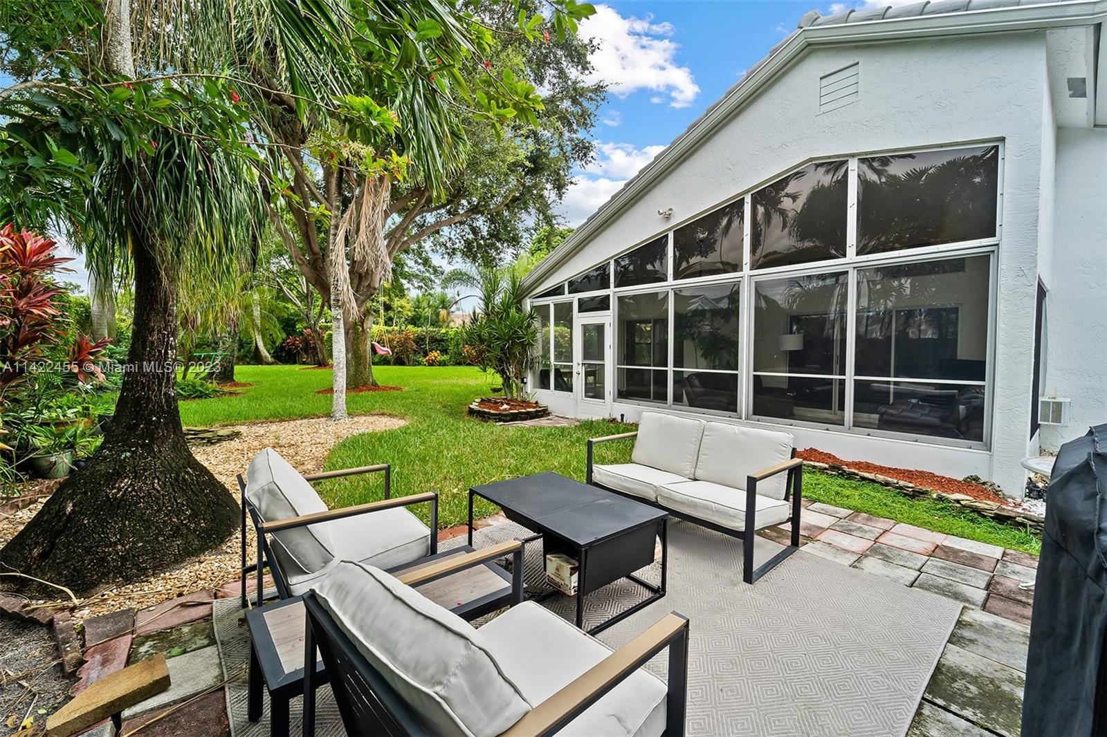22699 Royal Crown Terrace East Boca Raton, FL 33433 - Photo 33 of 36 a view of an outdoor sitting space