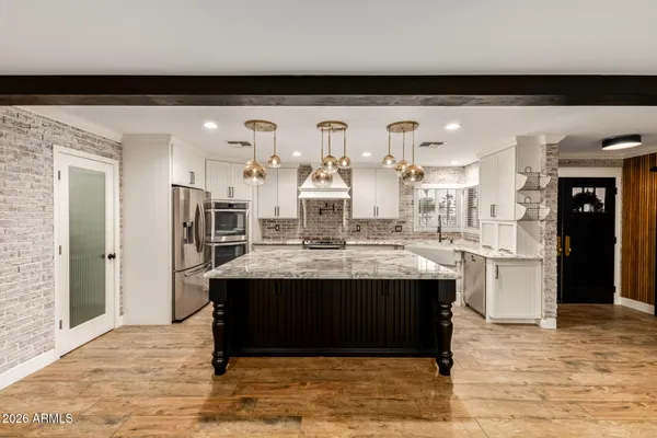 $780,000 | 5302 West Greenway Road, Glendale, AZ 85306