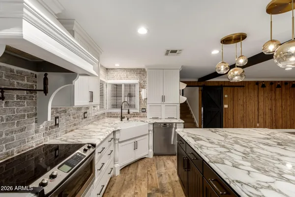 $780,000 | 5302 West Greenway Road, Glendale, AZ 85306