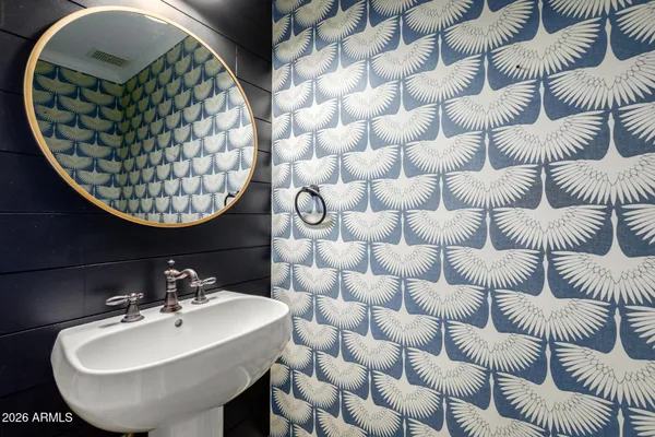 $780,000 | 5302 West Greenway Road, Glendale, AZ 85306