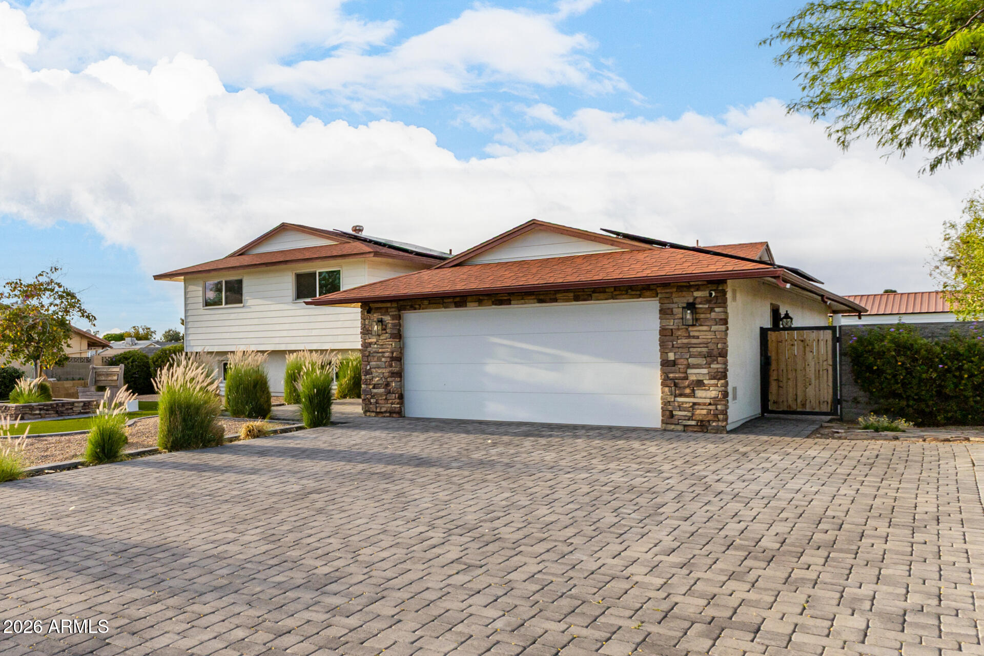 5302 West Greenway Road Glendale, AZ 85306 - Photo 3 of 40 03 Greenway