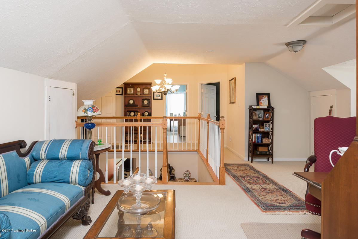 1908 Long Run Road Louisville, KY 40245 - Photo 21 of 37 2nd floor loft