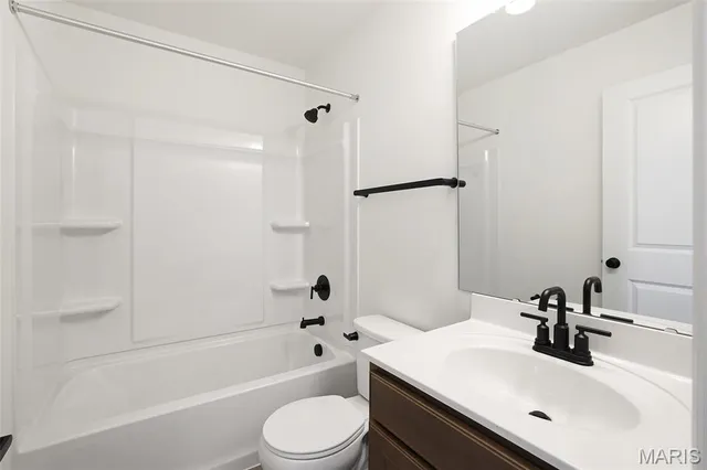 $325,635 | 90 Town Ctr Court, Foristell, MO 63348