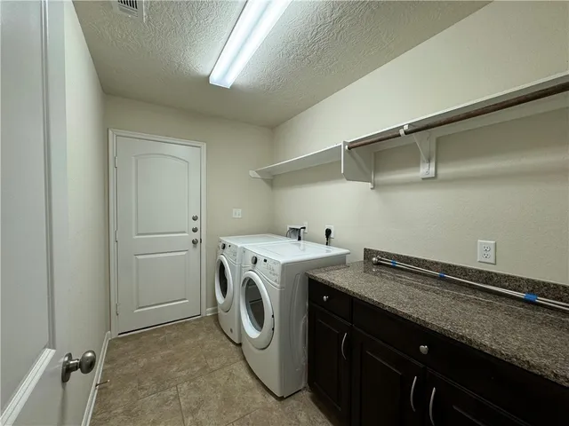 $1,850 | 2111 Dumfries Drive, Bryan, TX 77807