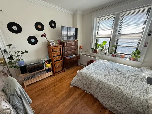 $3,300 | 2003 Commonwealth Avenue, Unit 8, Boston, MA 02135