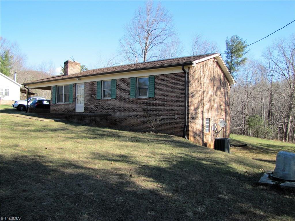 1163 Pond Road Ararat, VA 24053 - Photo 2 of 10 Gallery Image 2