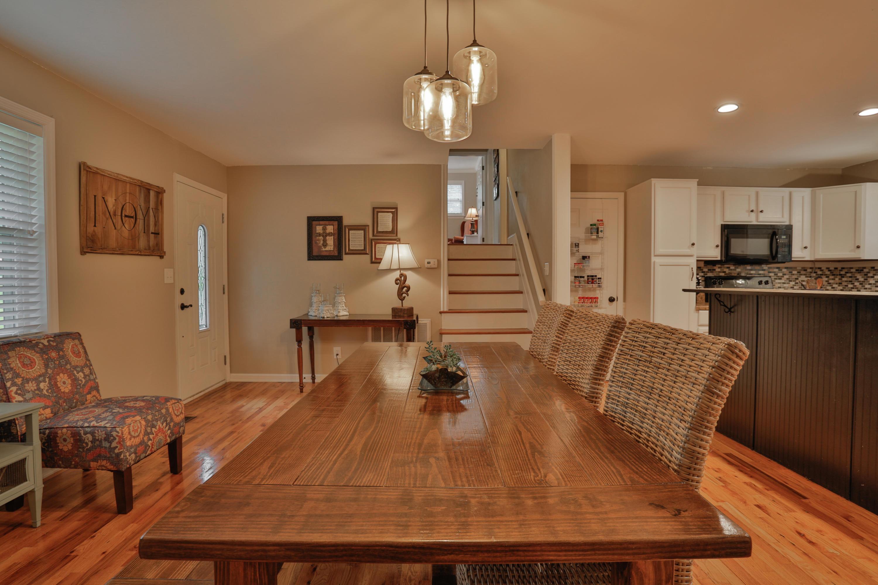 7206 Sawyer Road Signal Mountain, TN 37377 - Photo 3 of 29 Great for Entertaining