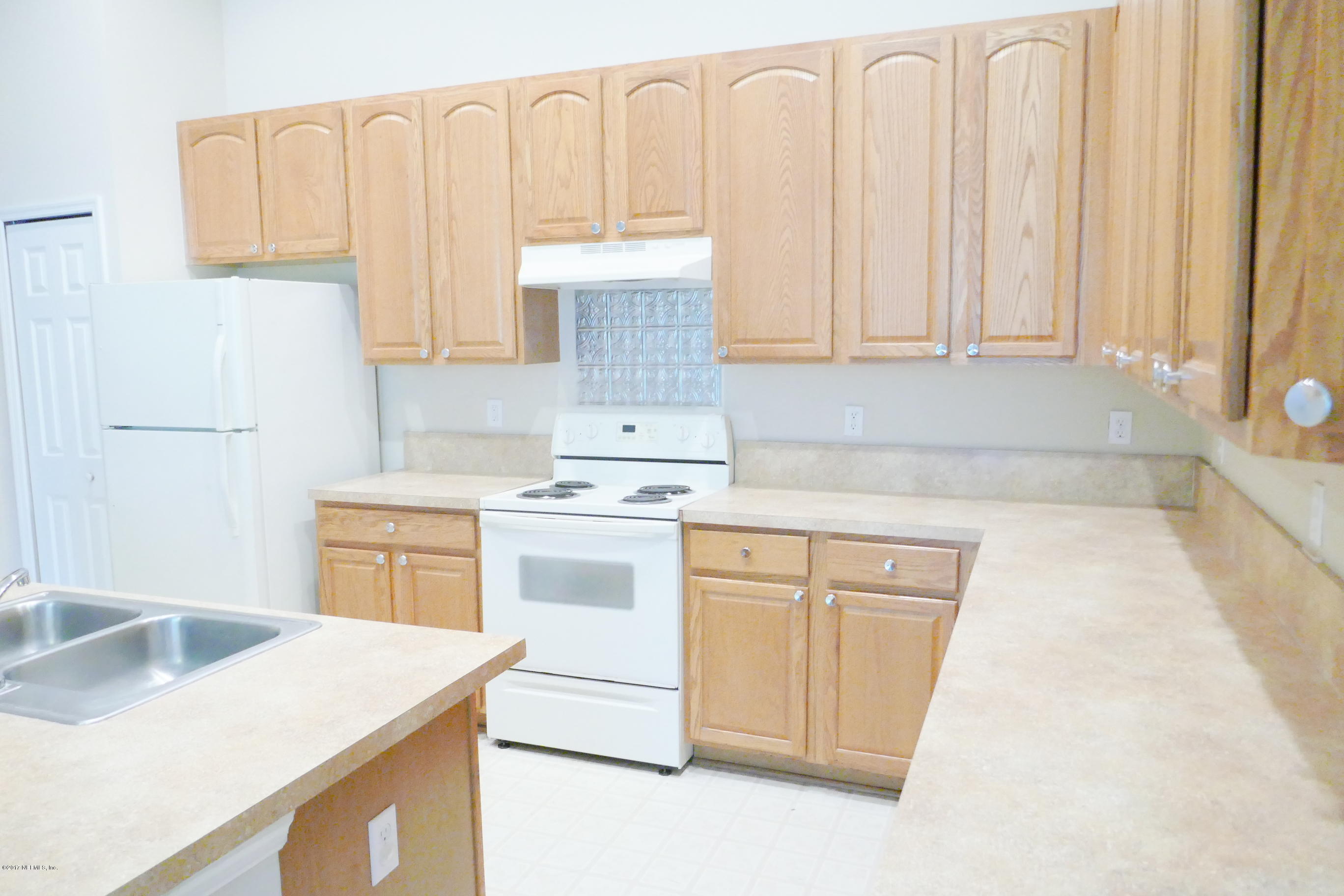 14534 Millhopper Road Jacksonville, FL 32258 - Photo 7 of 23 Kitchen