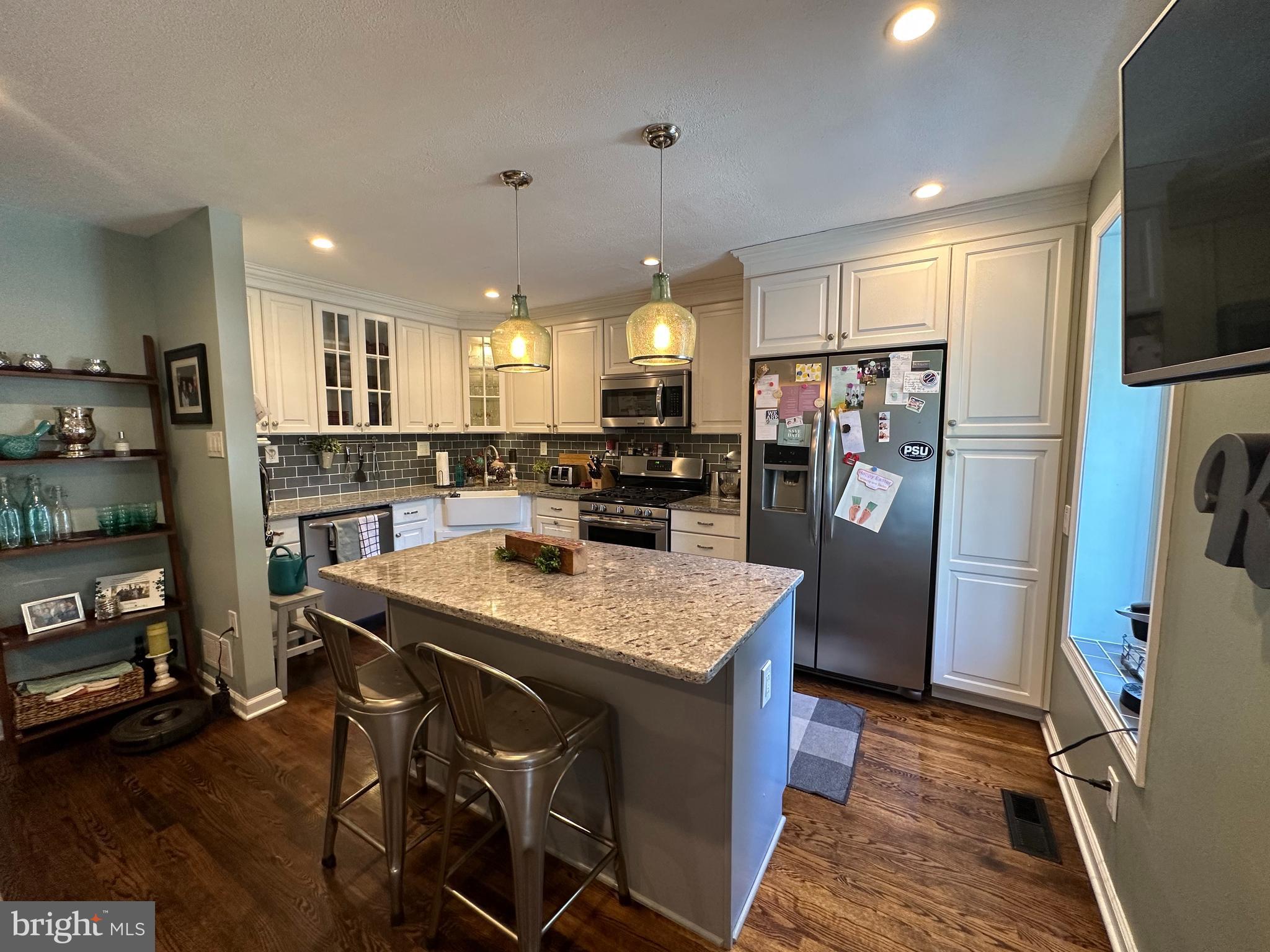 214 Wickley Road Philadelphia, PA 19154 - Photo 3 of 25 Gallery Image 3