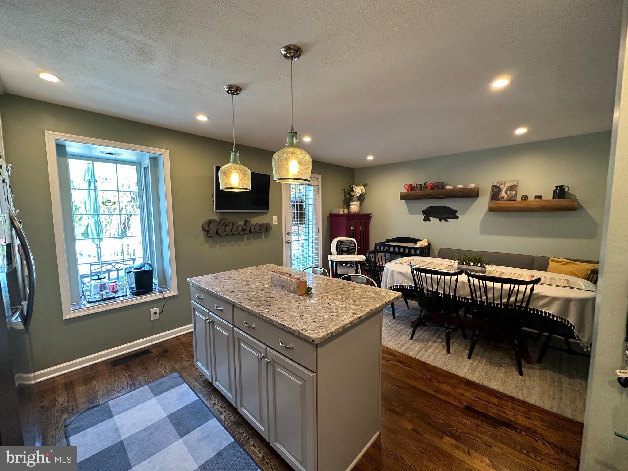 214 Wickley Road Philadelphia, PA 19154 - Photo 4 of 25 Gallery Image 4