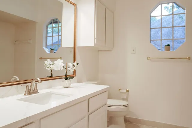 $3,000 | 127 South Copperknoll Circle, The Woodlands, TX 77381