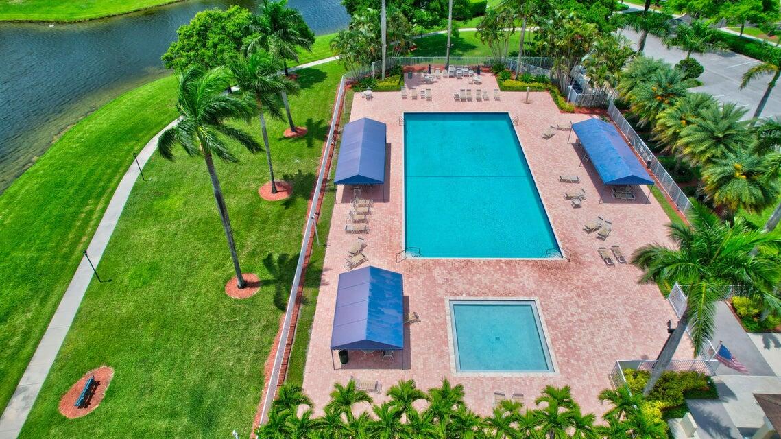 18970 Cloud Lake Circle Boca Raton, FL 33496 - Photo 15 of 20 pool