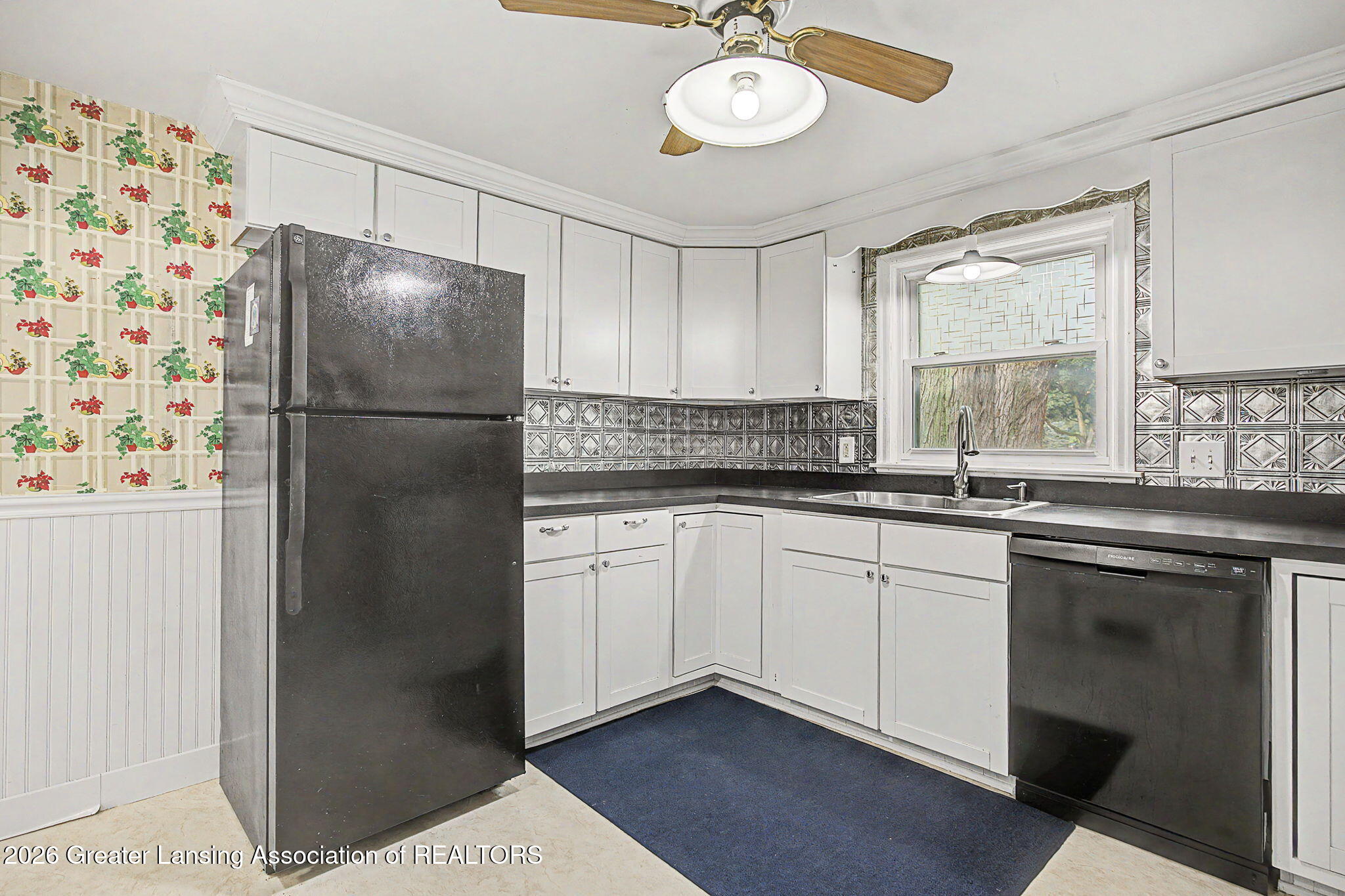 705 Ridgewood Avenue Lansing, MI 48910 - Photo 12 of 37 14-web-or-mls-CQ1A6188