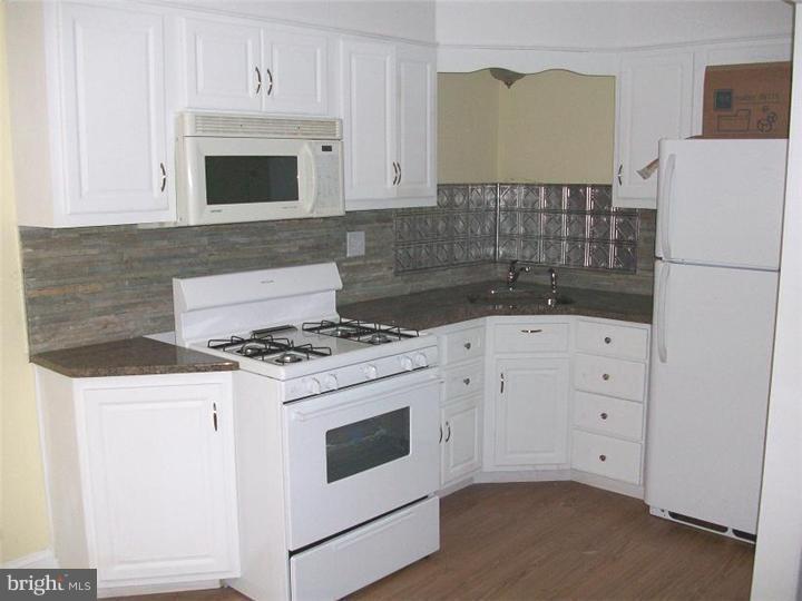 867 West Browning Road Bellmawr, NJ 08031 - Photo 2 of 7 Gallery Image 2