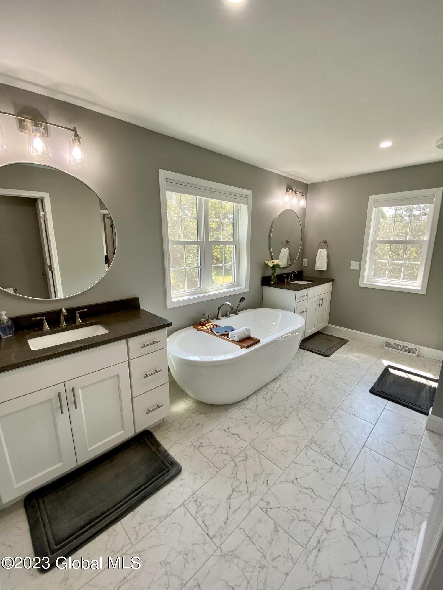 943 Pearse Road Niskayuna, NY 12309 - Photo 25 of 48 25