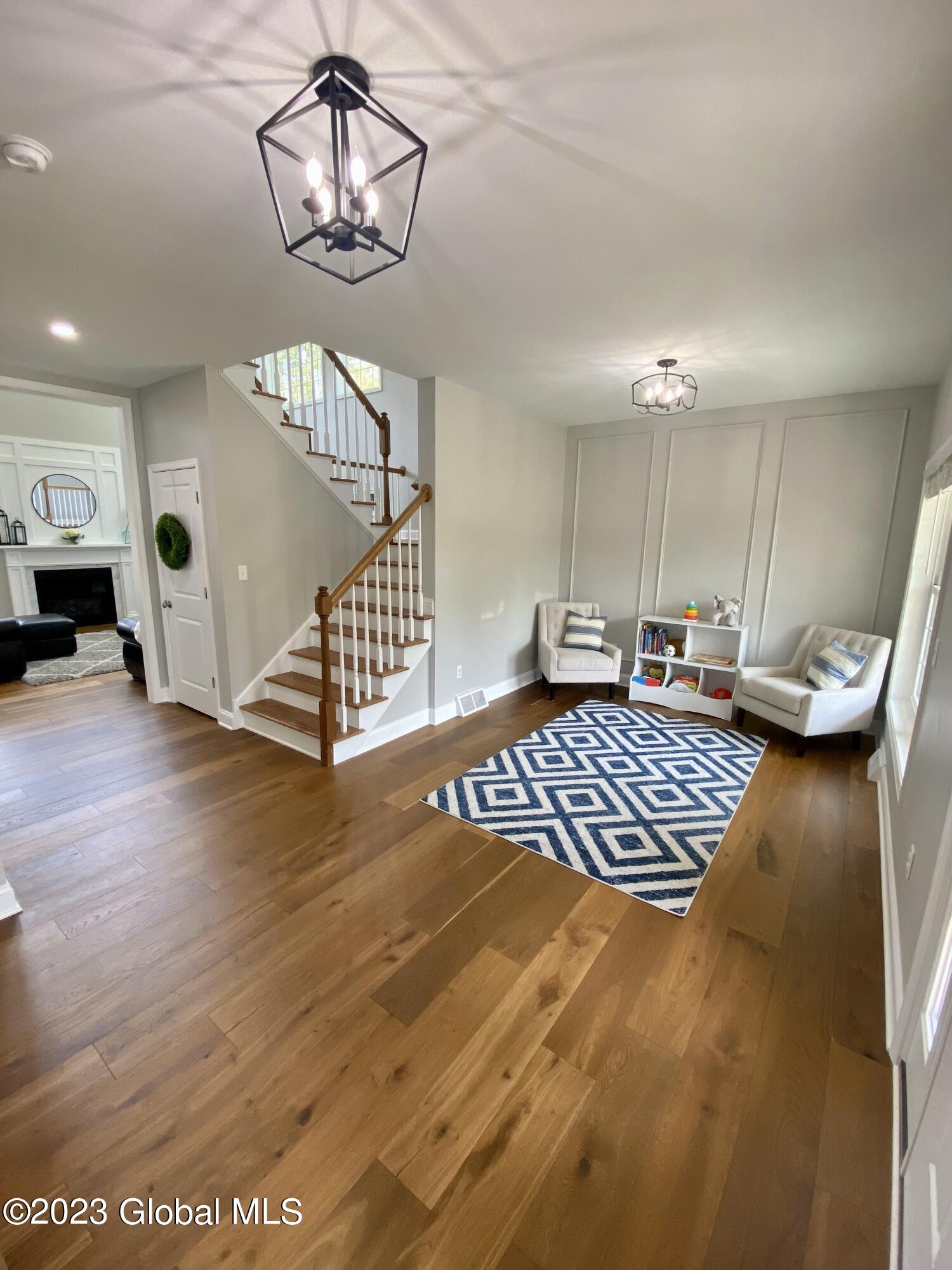 943 Pearse Road Niskayuna, NY 12309 - Photo 3 of 48 3