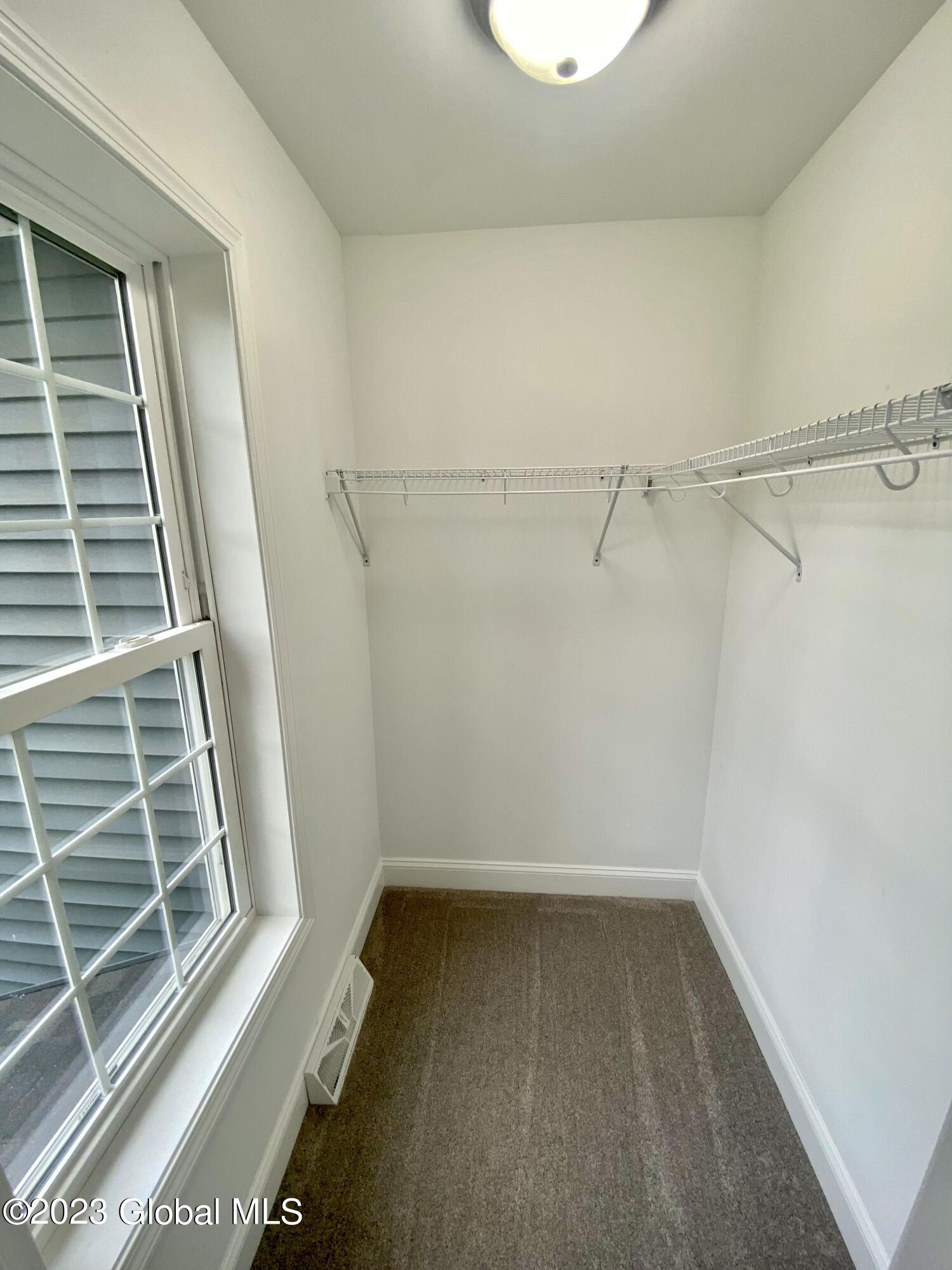 943 Pearse Road Niskayuna, NY 12309 - Photo 34 of 48 34