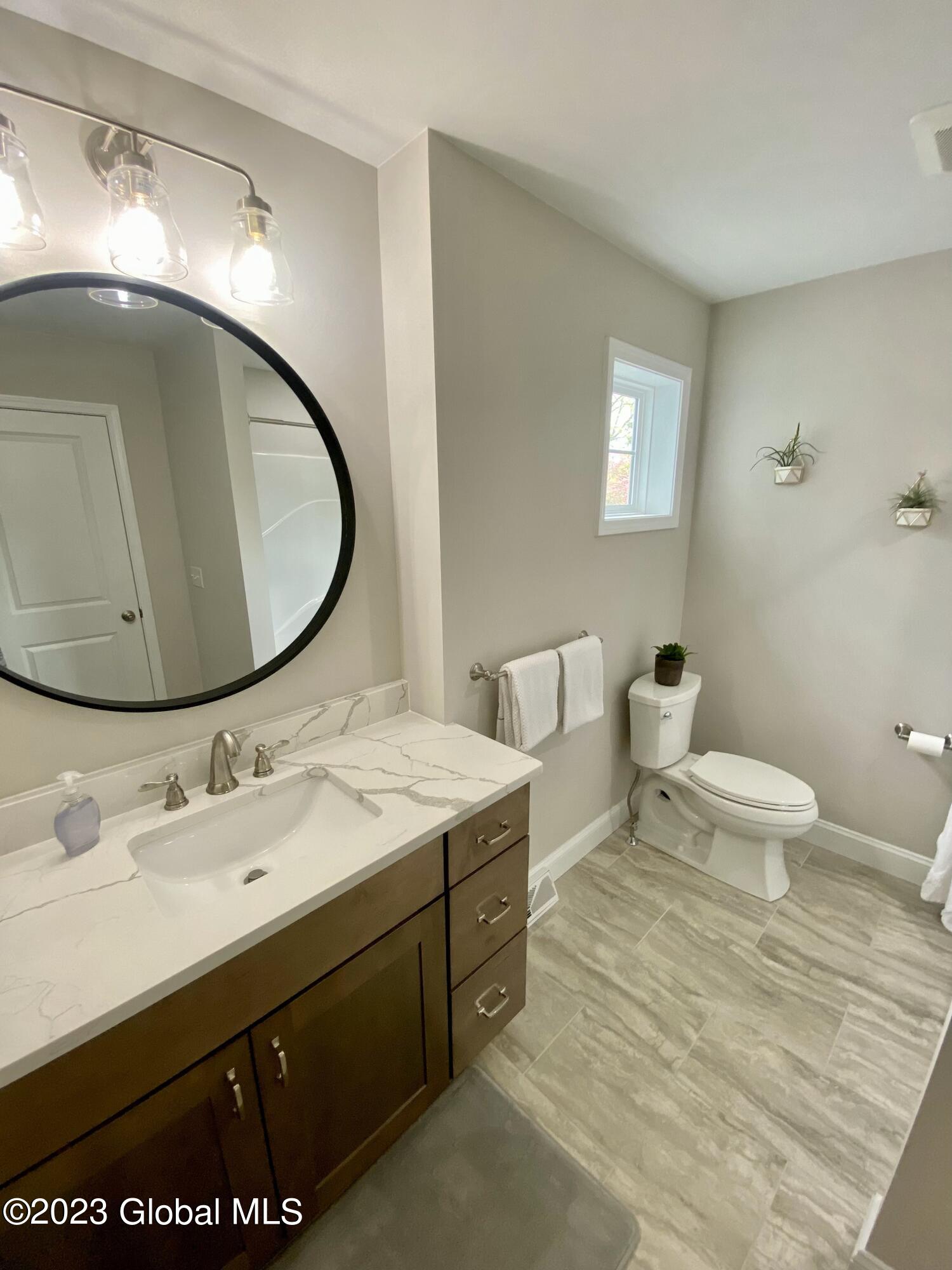 943 Pearse Road Niskayuna, NY 12309 - Photo 36 of 48 36