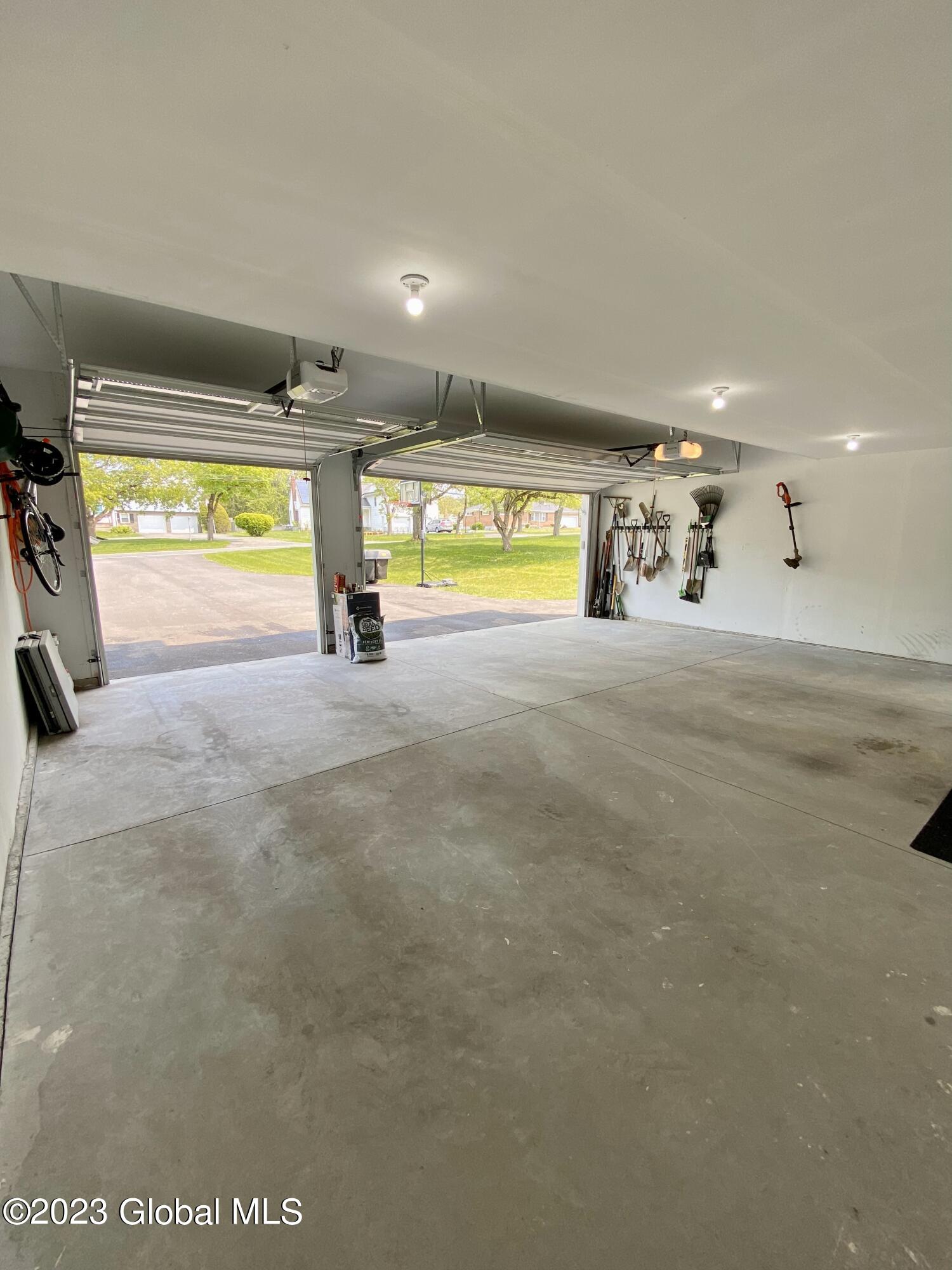 943 Pearse Road Niskayuna, NY 12309 - Photo 39 of 48 39