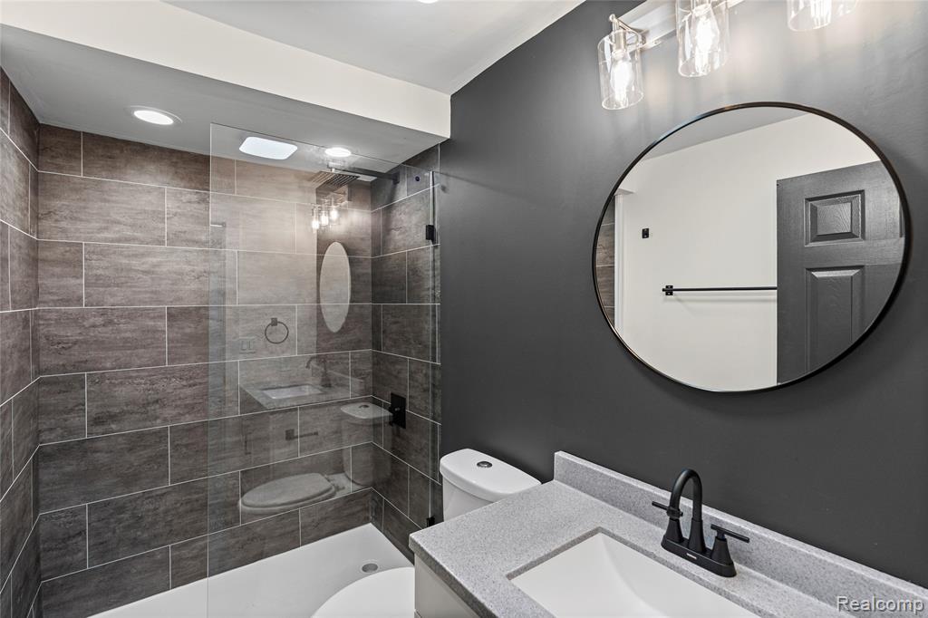 1460 West Silverbell Road Lake Orion, MI 48359 - Photo 46 of 69