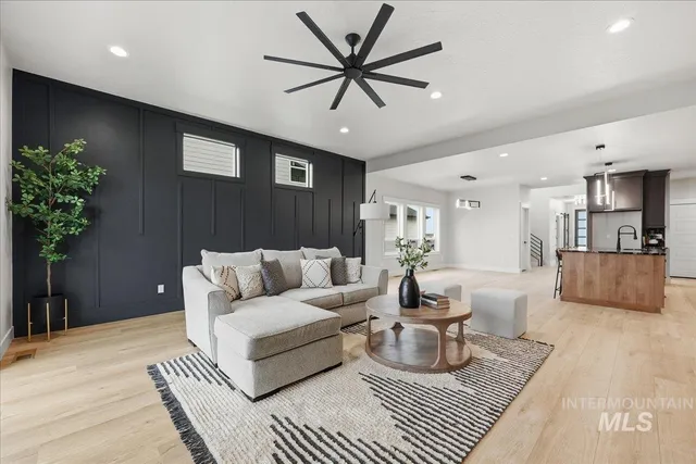 $935,000 | 7818 West Flathead Lk Street, Eagle, ID 83616