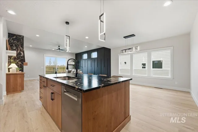 $935,000 | 7818 West Flathead Lk Street, Eagle, ID 83616