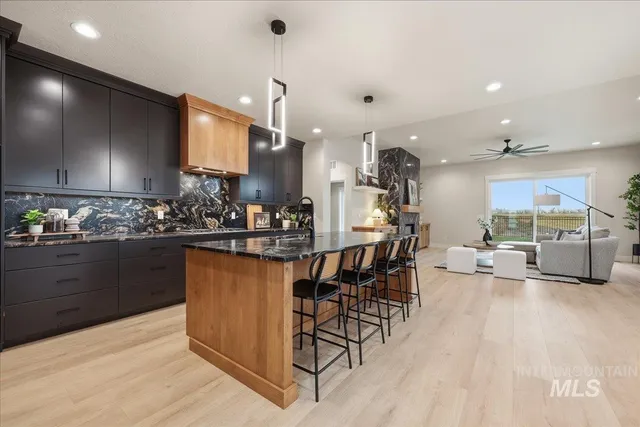 $935,000 | 7818 West Flathead Lk Street, Eagle, ID 83616