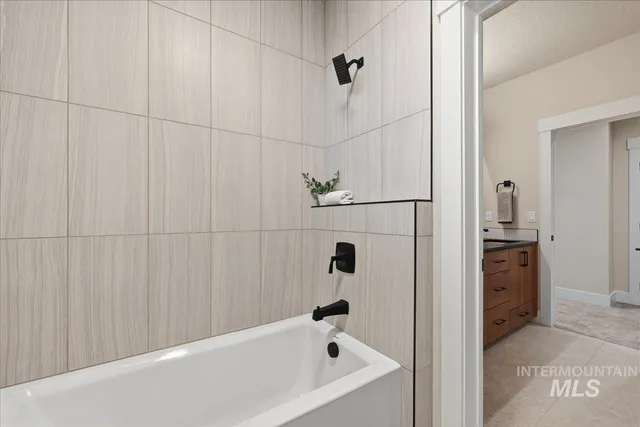 $935,000 | 7818 West Flathead Lk Street, Eagle, ID 83616