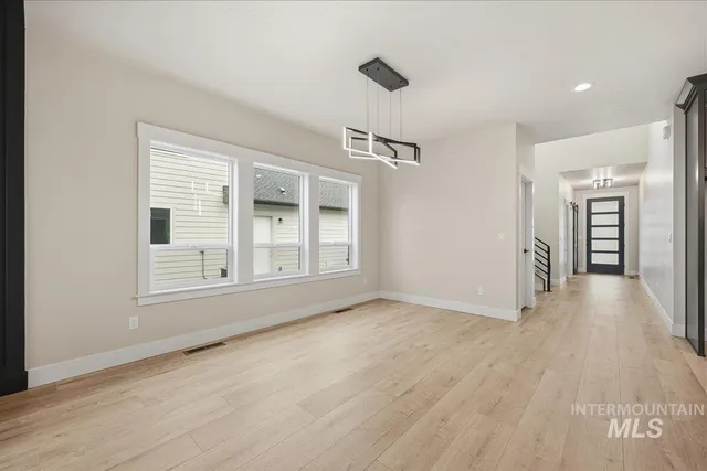 $935,000 | 7818 West Flathead Lk Street, Eagle, ID 83616