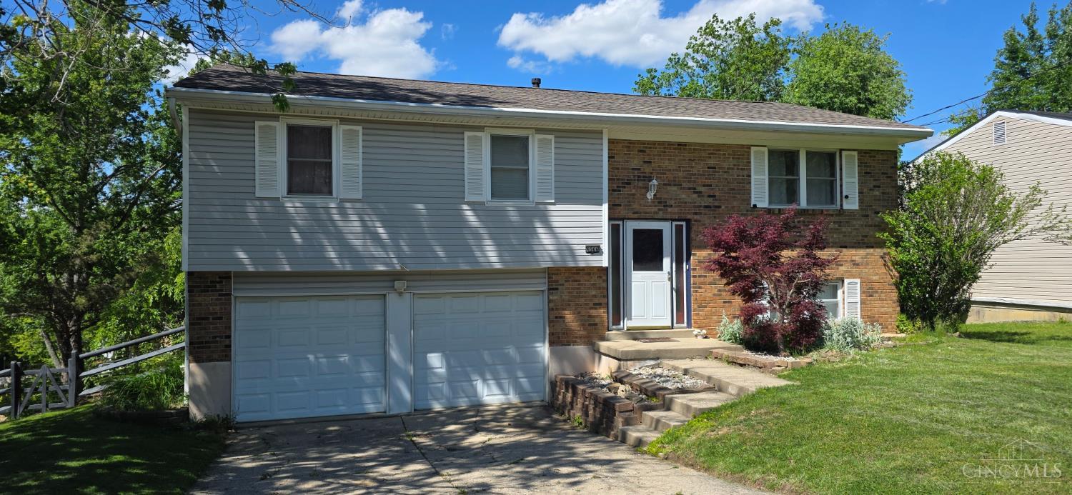6566 Ripplewood Lane Cincinnati, OH 45230 - Photo 2 of 24