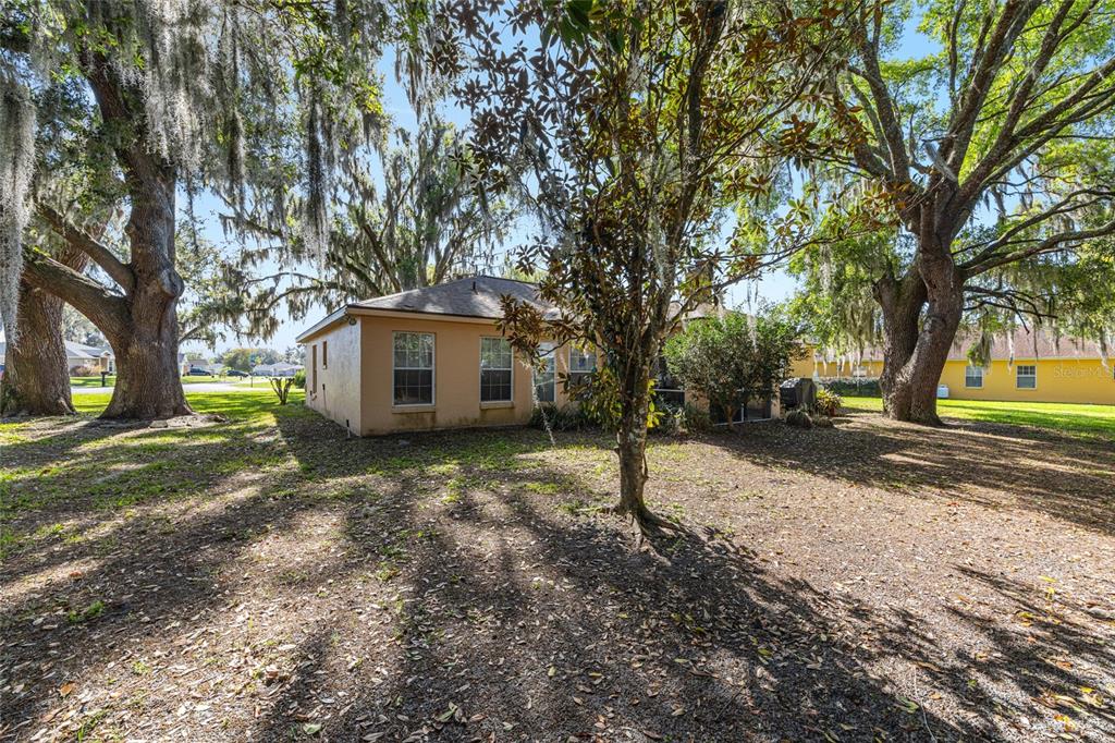 10090 Southwest 78th Court Ocala, FL 34476 - Photo 5 of 52