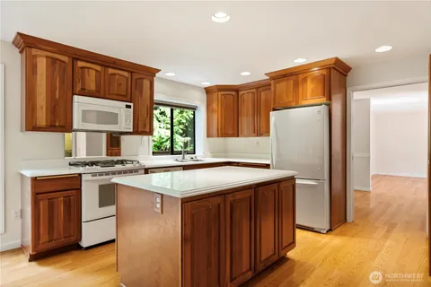 $1,149,995 | 3514 208th Place Northeast, Sammamish, WA 98074