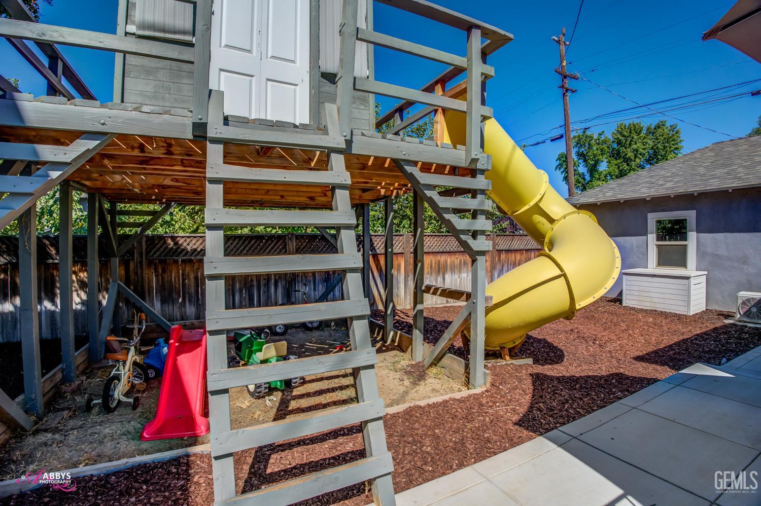 Undisclosed Address Bakersfield, CA 93301 - Photo 51 of 58 a view of a building with sitting area