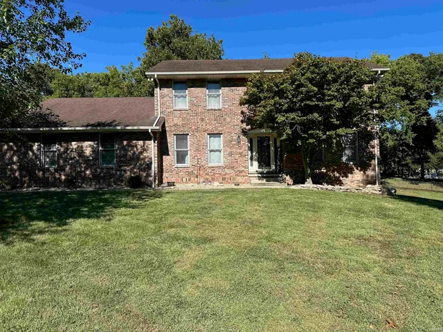 $440,000 | 1015 Honeysuckle Lane, Vincennes, IN 47591