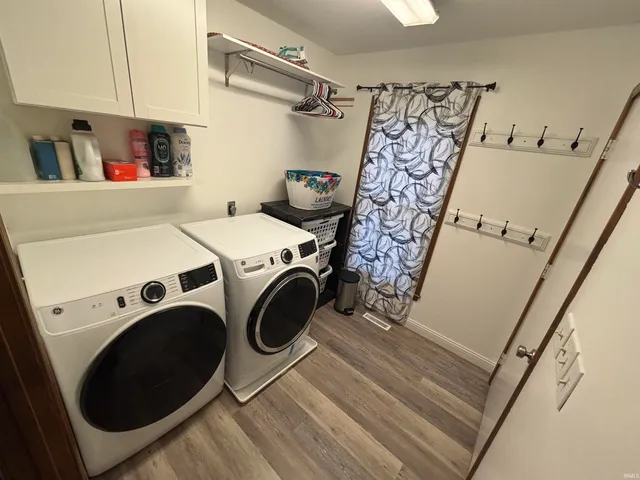 $440,000 | 1015 Honeysuckle Lane, Vincennes, IN 47591