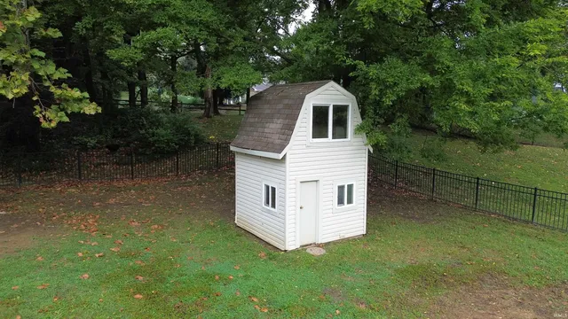 $440,000 | 1015 Honeysuckle Lane, Vincennes, IN 47591