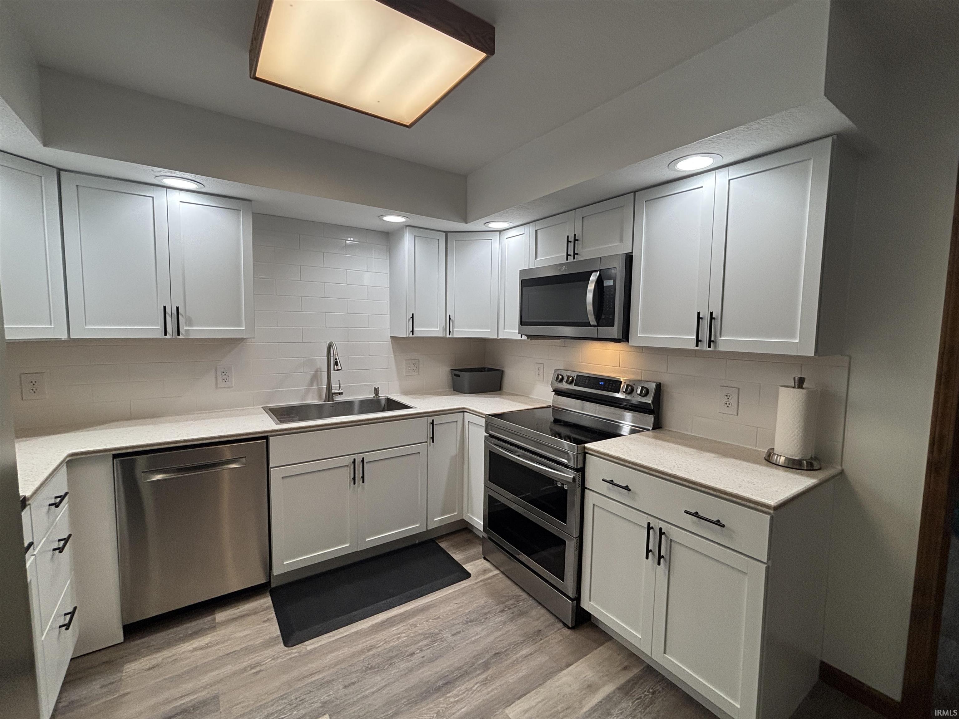 1015 Honeysuckle Lane Vincennes, IN 47591 - Photo 6 of 34