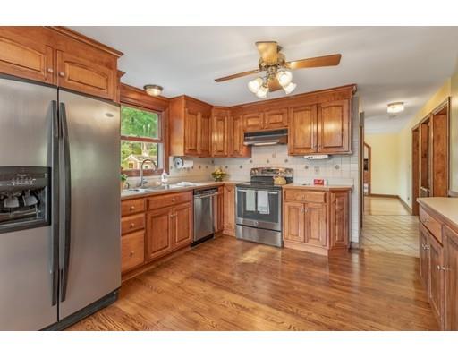 60 Hale Road Walpole, MA 02032 - Photo 6 of 30 Gallery Image 6
