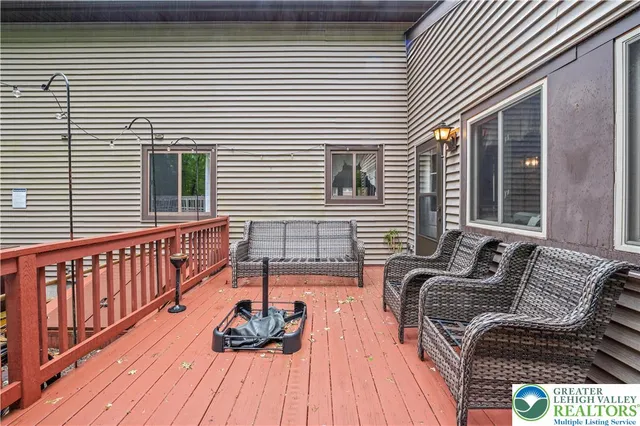 $329,000 | 1117 Belaire Drive, East Stroudsburg, PA 18301