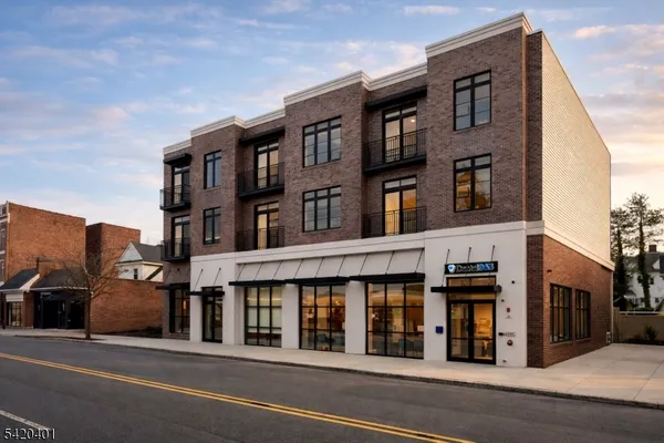 $3,200 | 423 South Avenue West, Unit 201, Westfield, NJ 07090