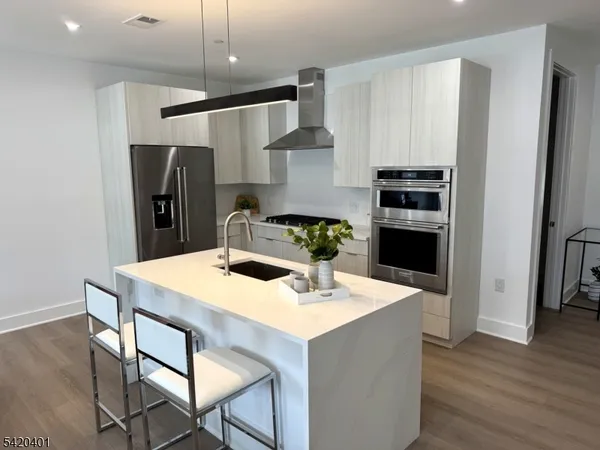 $3,200 | 423 South Avenue West, Unit 201, Westfield, NJ 07090