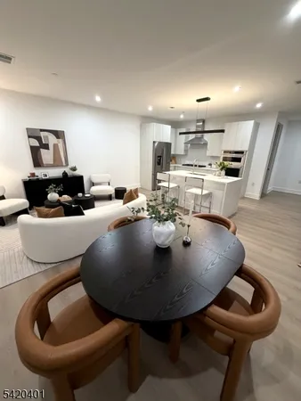 $3,200 | 423 South Avenue West, Unit 201, Westfield, NJ 07090