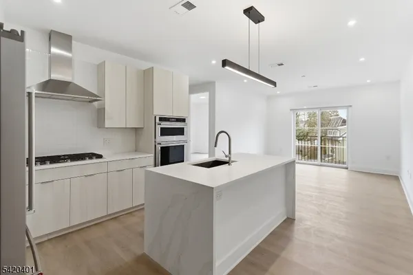 $3,200 | 423 South Avenue West, Unit 201, Westfield, NJ 07090