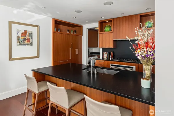 $2,790,000 | 1521 2nd Avenue, Unit 2004, Seattle, WA 98101