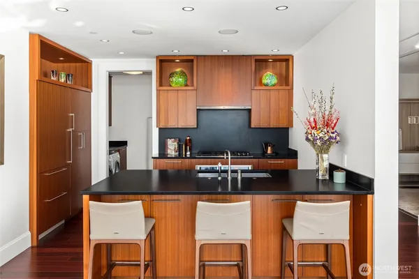 $2,790,000 | 1521 2nd Avenue, Unit 2004, Seattle, WA 98101